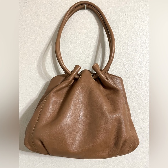 Michael Kors Skorpios Brown Pebble Leather Drawstring Tote Shoulder Bag MK Charm - Picture 2 of 8